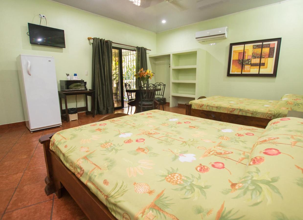 Oceanfront Hotel Verde Mar Direct Access To The Beach Manuel Antonio Dış mekan fotoğraf