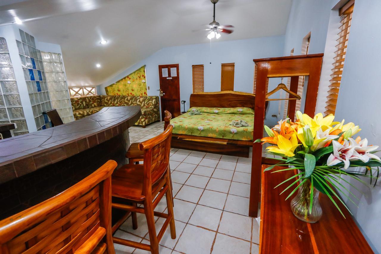 Oceanfront Hotel Verde Mar Direct Access To The Beach Manuel Antonio Dış mekan fotoğraf